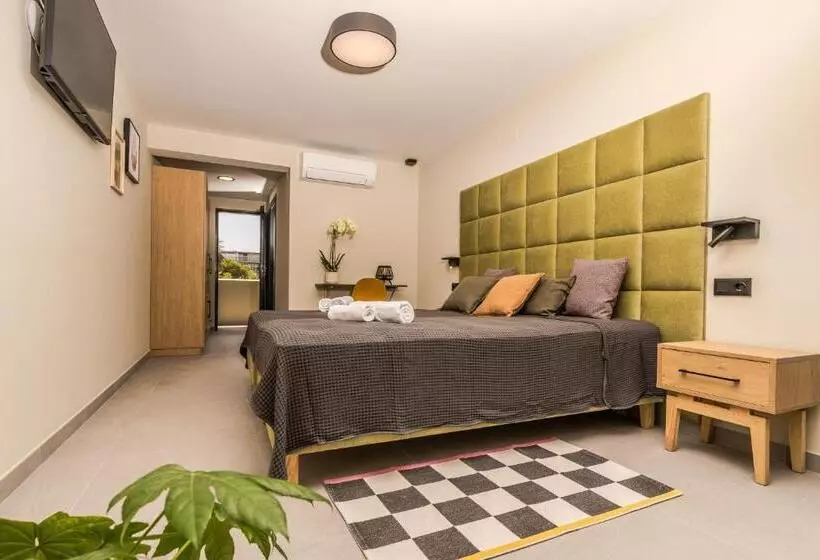 Majatalo Marina Beach 38 Denia