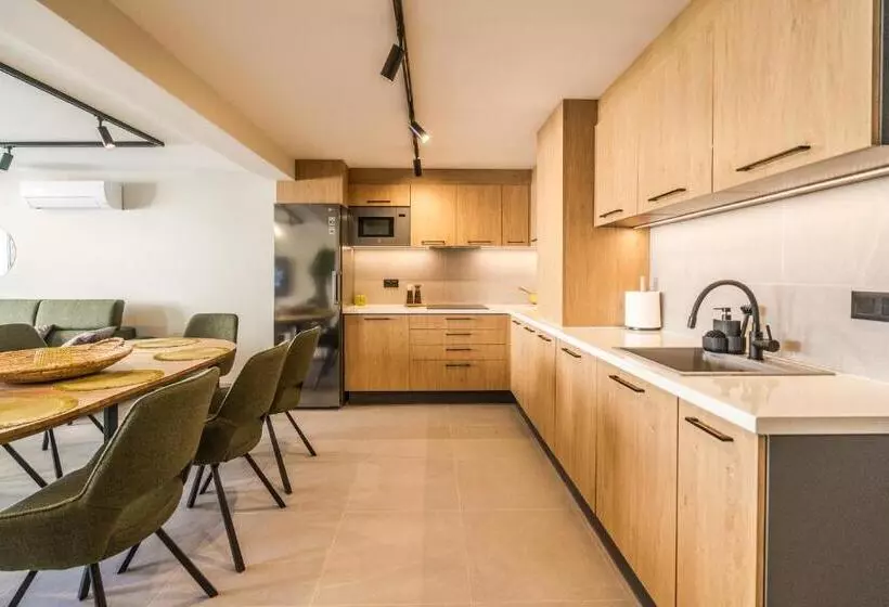 Majatalo Marina Beach 38 Denia