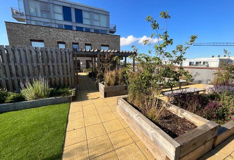 پانسیون Riverside Stay Near Canary Wharf   Thames View E16