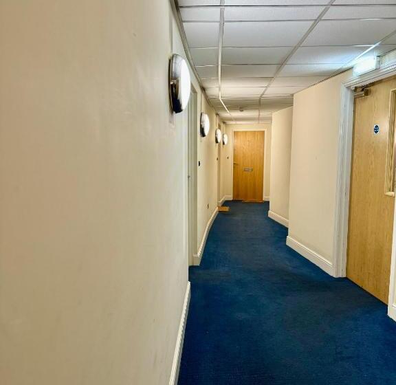 펜션 The Red Suites