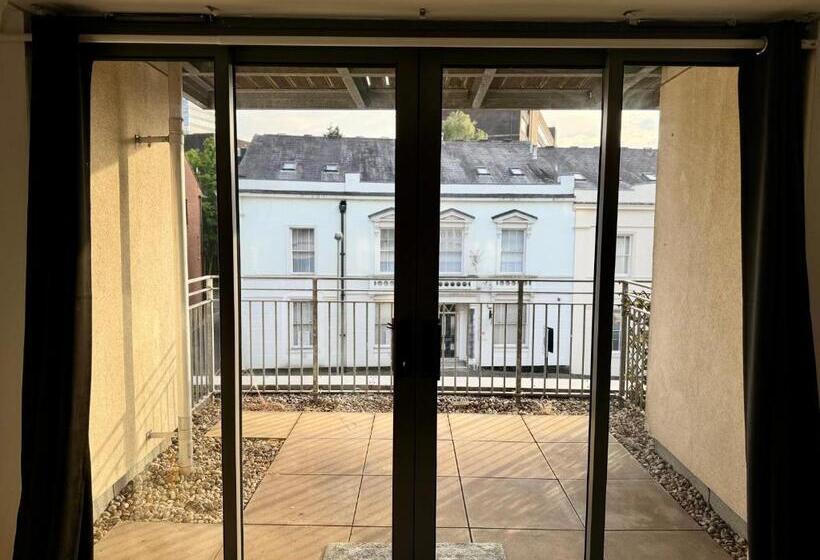 펜션 The Red Suites