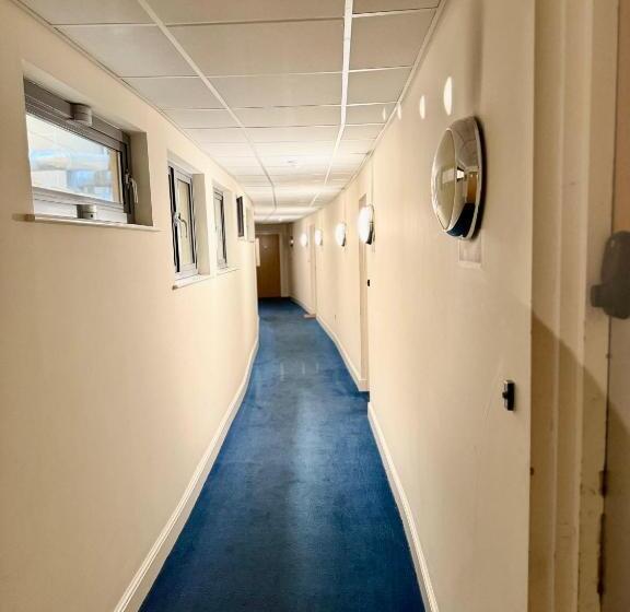 펜션 The Red Suites