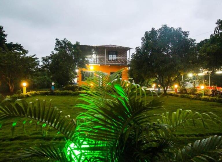 Resort Komal Farm House Karjat
