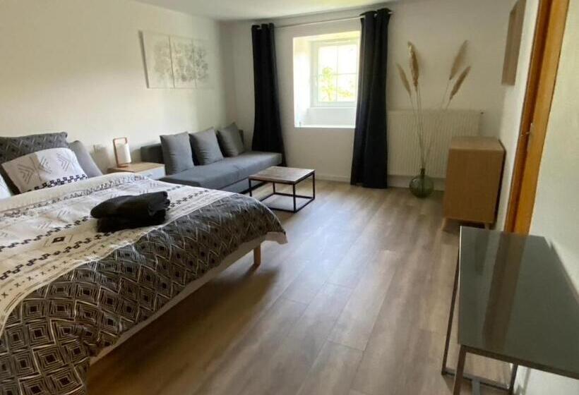 تختخواب و صبحانه Chez Odette Chambre Etable Et Glycine