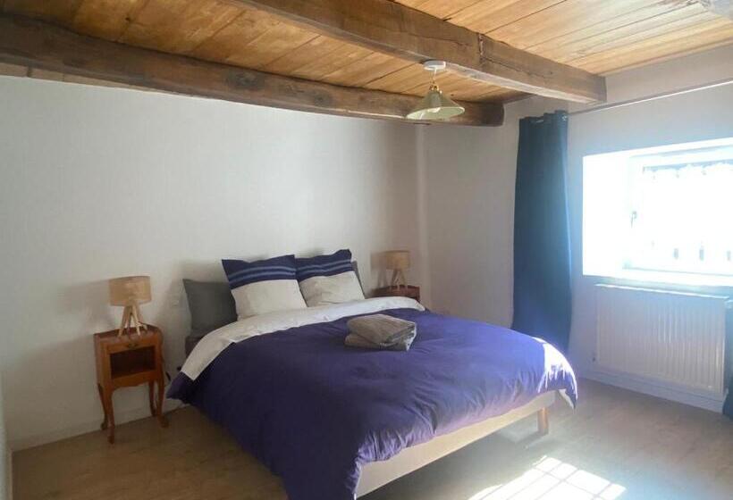 تختخواب و صبحانه Chez Odette Chambre Etable Et Glycine