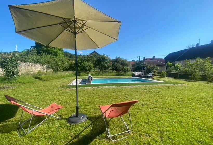 تختخواب و صبحانه Chez Odette Chambre Etable Et Glycine