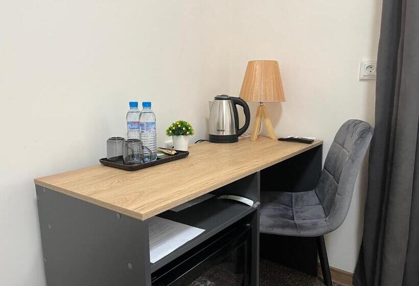 Downtown Budget Hotel By Arami