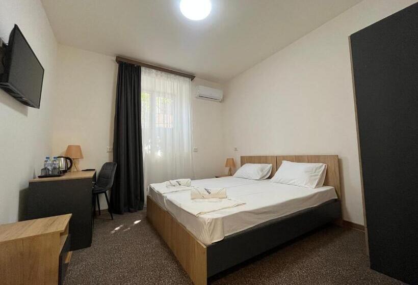 Downtown Budget Hotel By Arami