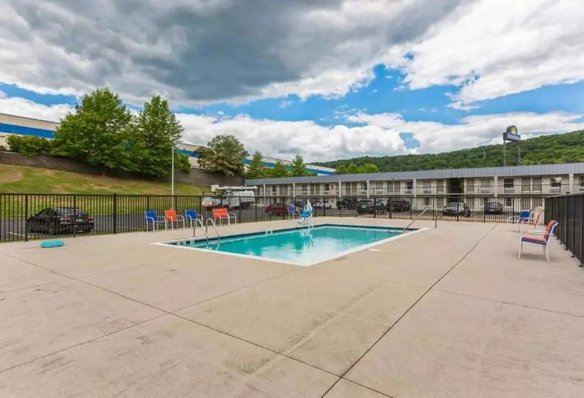 ホテル Days Inn I81 Double Bed Room
