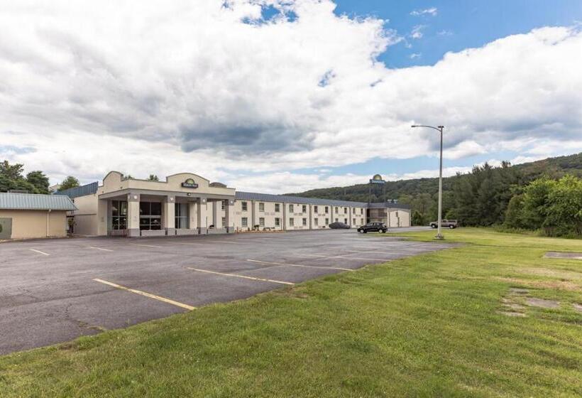 酒店 Days Inn I81 Double Bed Room