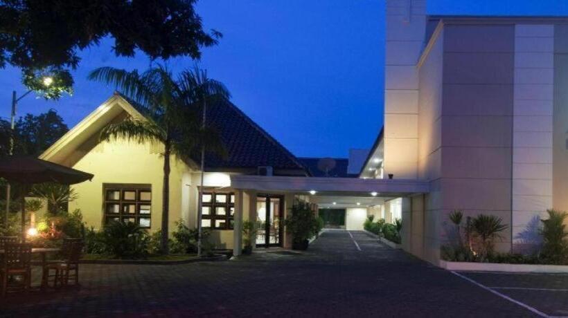 Hotel Sentana Mulia