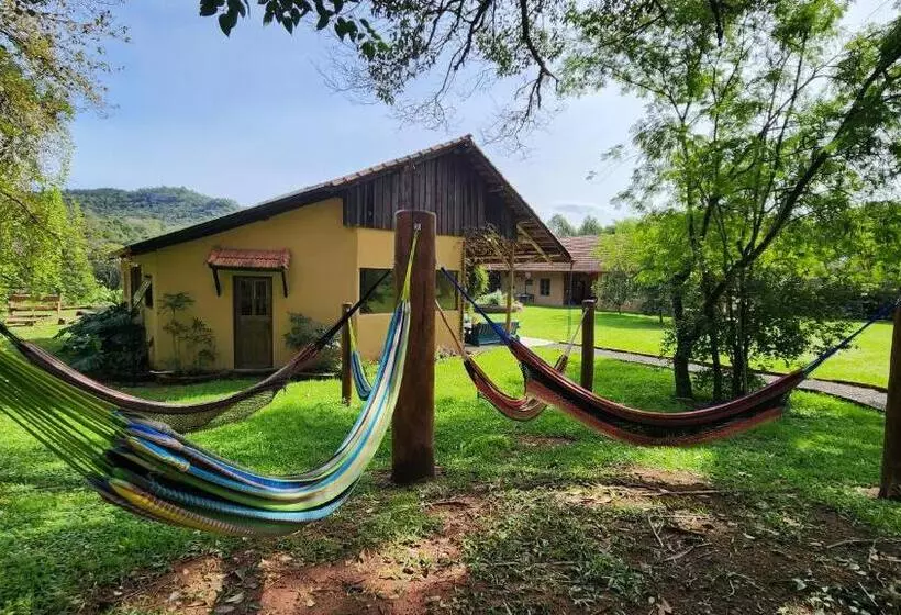 ホテル Sítio Pé Na Terra   Retiros E Hospedagens