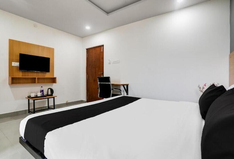 בית מלון כפרי Townhouse Shamshabad Near Airport