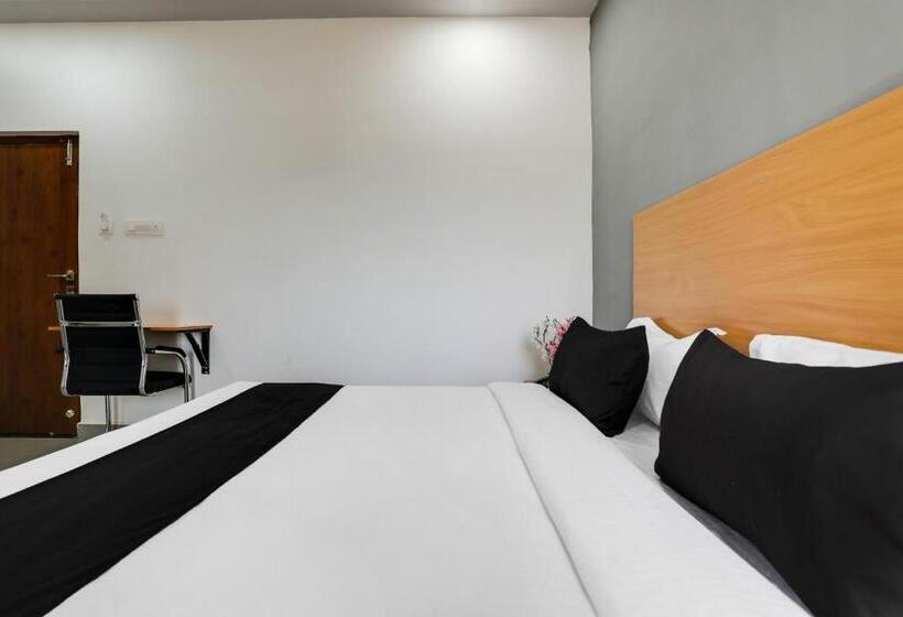 בית מלון כפרי Townhouse Shamshabad Near Airport