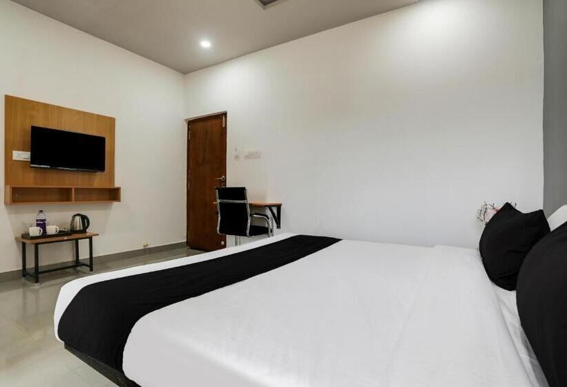 בית מלון כפרי Townhouse Shamshabad Near Airport