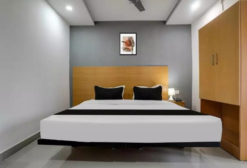 هتل Townhouse Shamshabad Near Airport