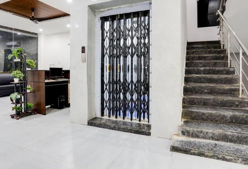 בית מלון כפרי Townhouse Shamshabad Near Airport