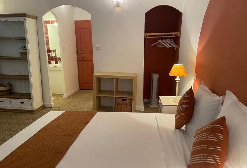 بنسيون La Villageoise