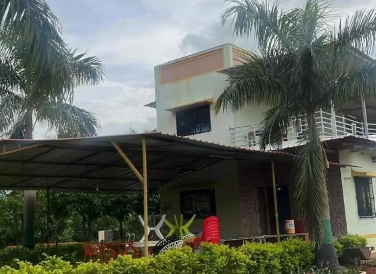 Lomakeskus Namaste Holidays Karjat