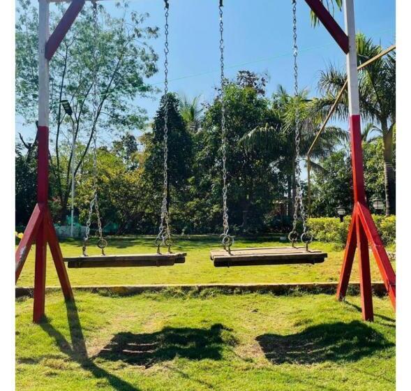 Курорт Namaste Holidays Karjat