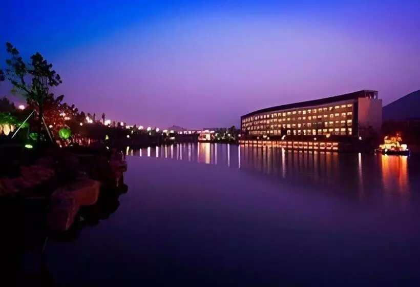 リゾートホテル New Century Hotel Zaozhuang Fengming