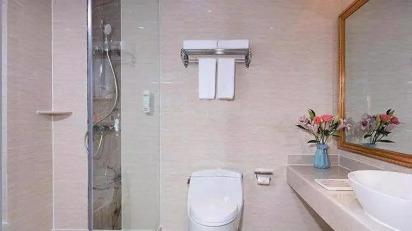 Vienna Hotel Guangdong Xinyi Jiaoyucheng River View