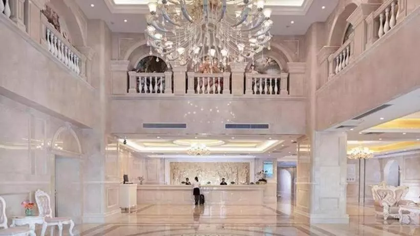 Vienna Hotel Guangdong Xinyi Jiaoyucheng River View