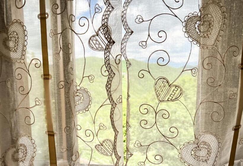 Bed and Breakfast Nel Bosco Di Giove   Albergo Diffuso