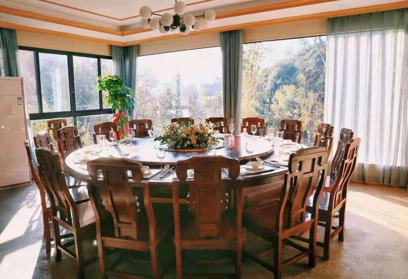 فندق 安吉牧云山谷 中式花园民宿