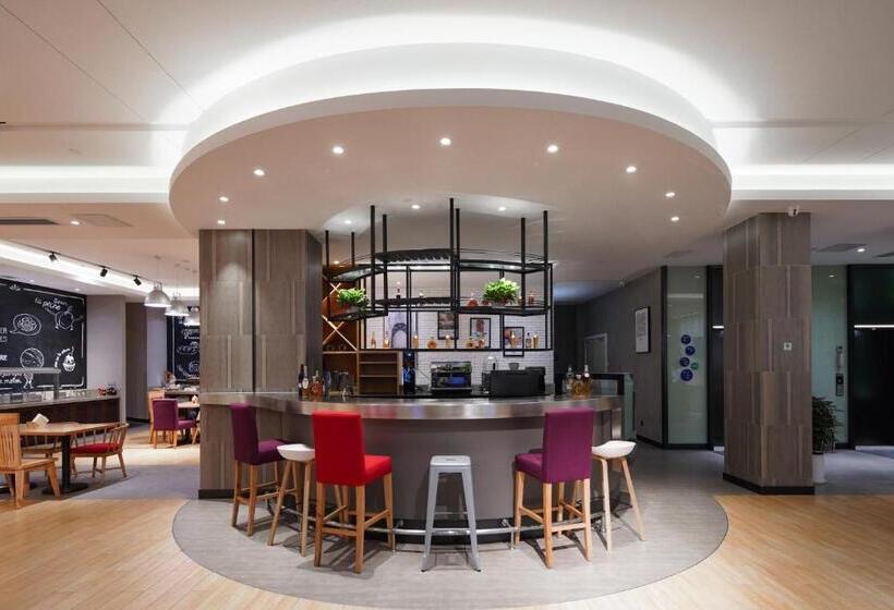 בית מלון כפרי Campanile Dongguan Dongcheng Wanda Plaza