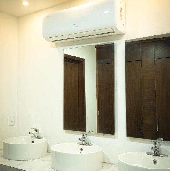 هتل کپسول Kapsul Express Mérida