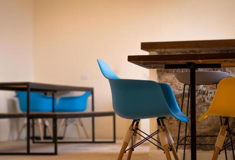 هتل کپسول Kapsul Express Mérida