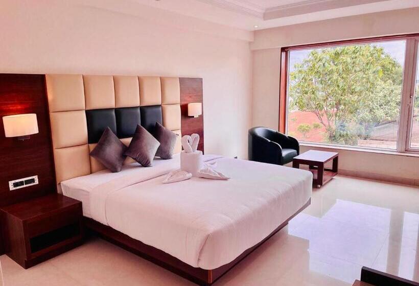 هتل Mastiff Grand Dharwad