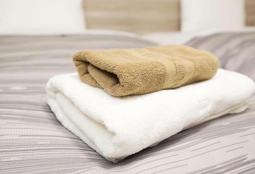 Hotel Route Inn Tonami Inter