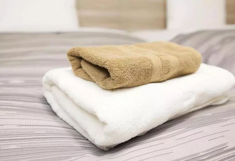 Hotelli Route Inn Tonami Inter