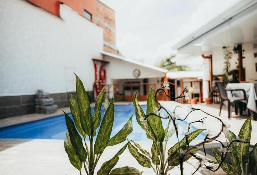 پانسیون Casa Hotel Hostal Del Cafe