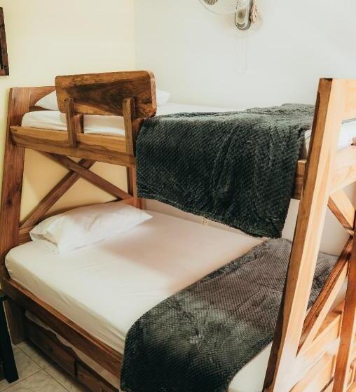 پانسیون Casa Hotel Hostal Del Cafe