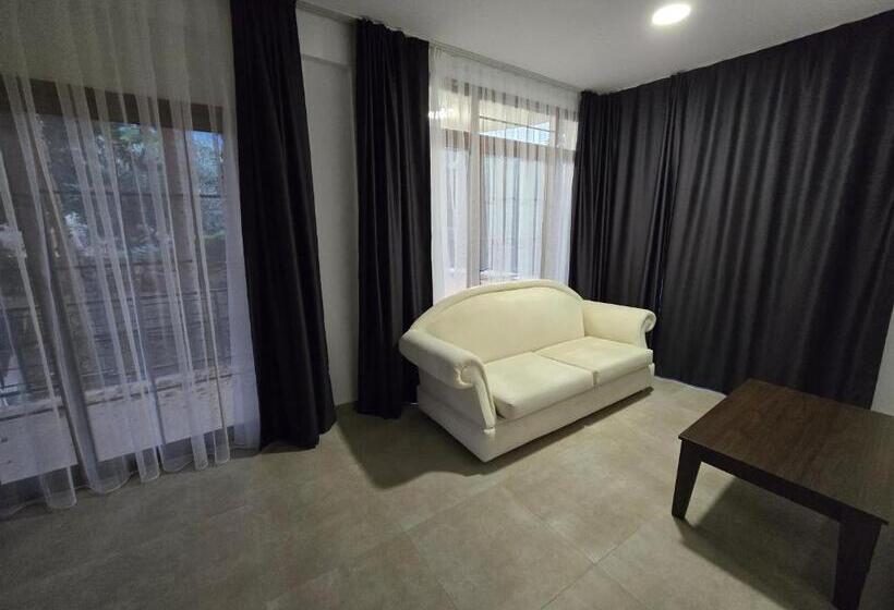 膳宿费 Kyrenia Boutique Residance