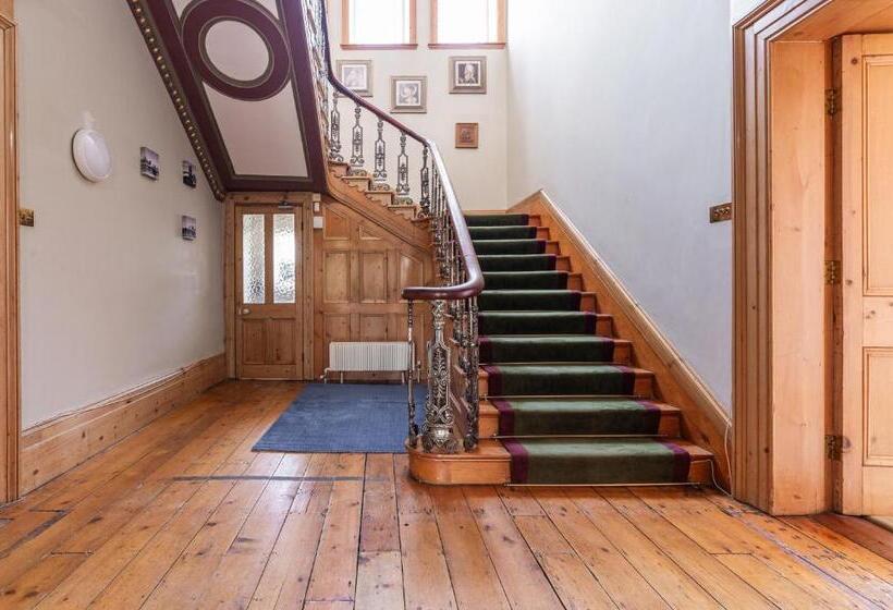 Pensjonat Montebello House