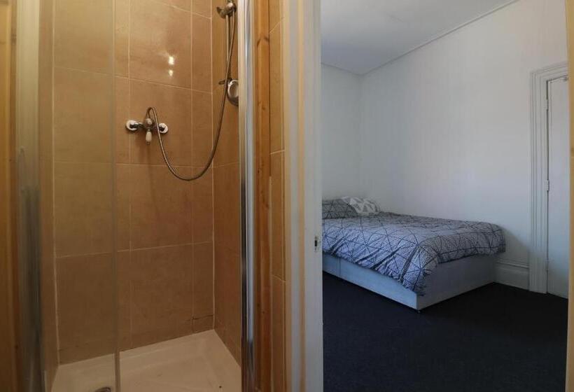 پانسیون Pebbles Guest House Room 5