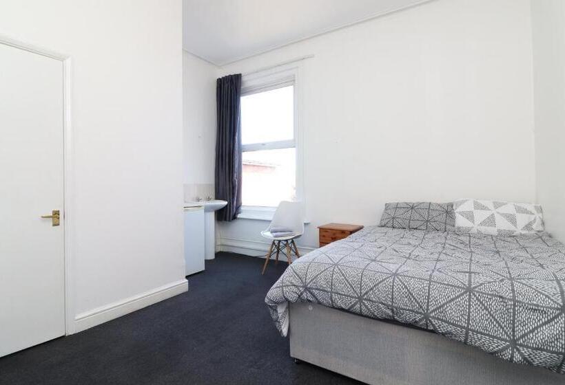 پانسیون Pebbles Guest House Room 5