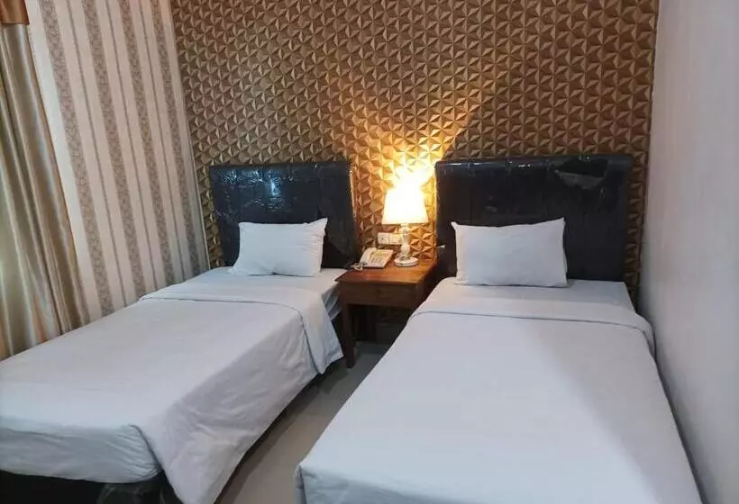 Robbani Edotel Liwa Syariah