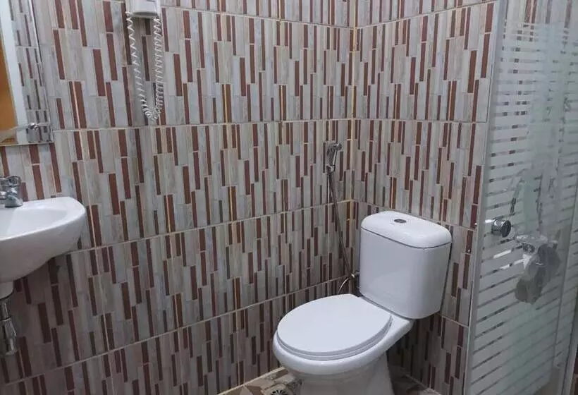 Robbani Edotel Liwa Syariah