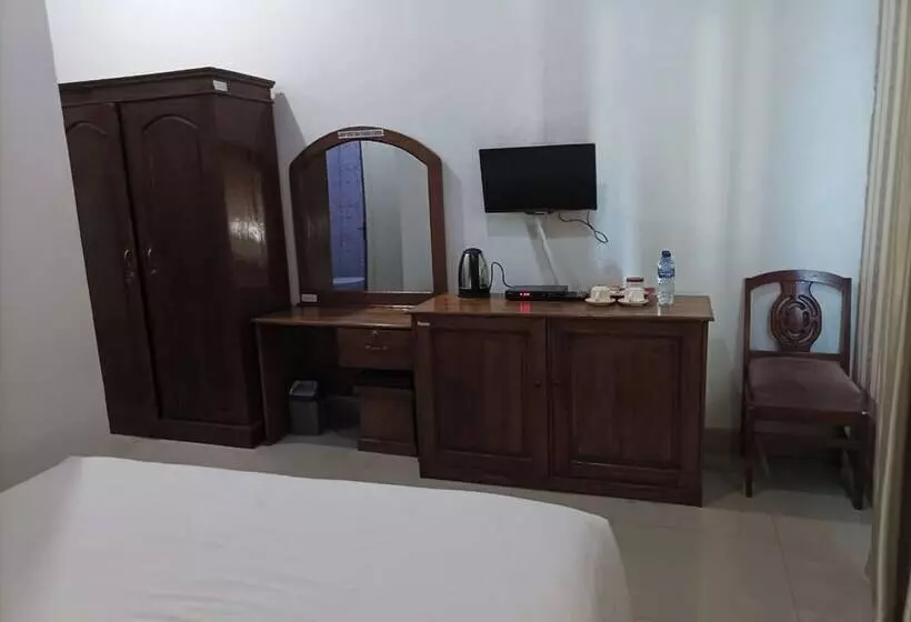 Robbani Edotel Liwa Syariah