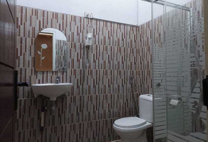 Robbani Edotel Liwa Syariah