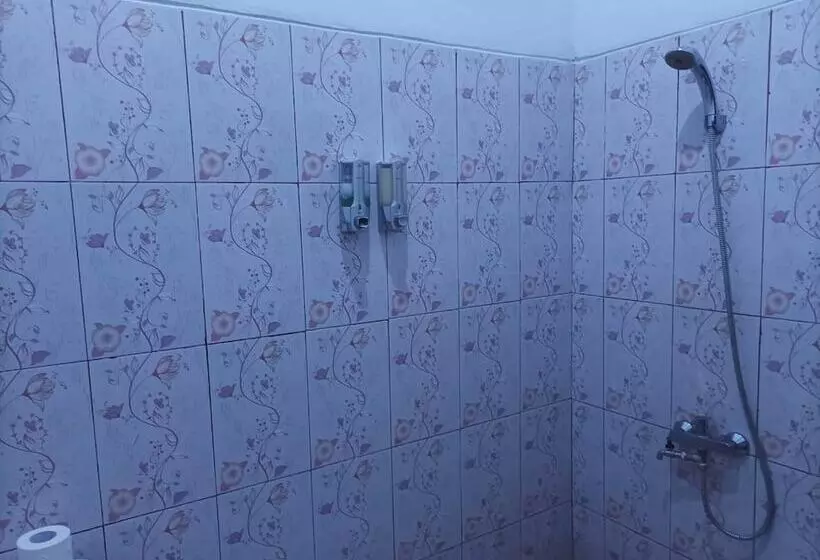 Robbani Edotel Liwa Syariah