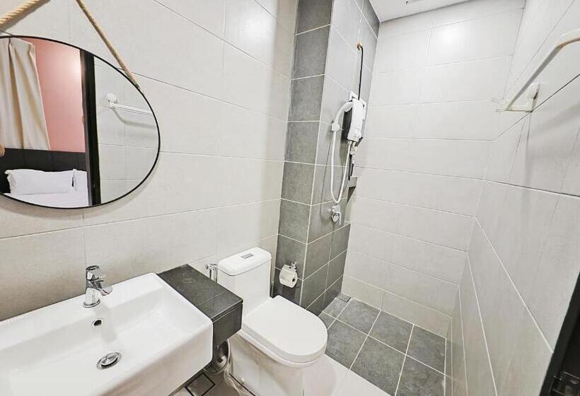 148 Urban Suites Georgetown New Condo City View Infinity Pool 10pax