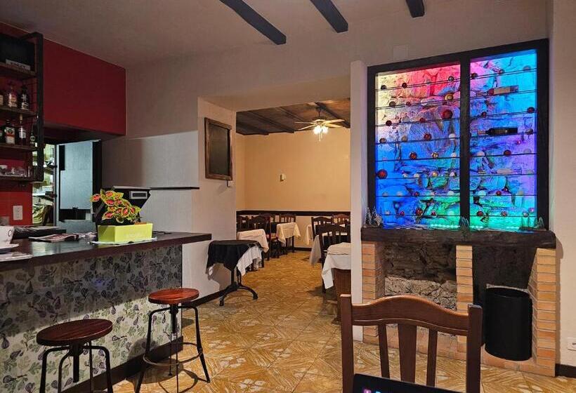 تختخواب و صبحانه Ristorante Camino