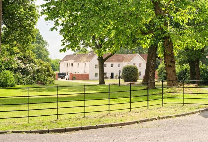 تختخواب و صبحانه Tyrrells Park