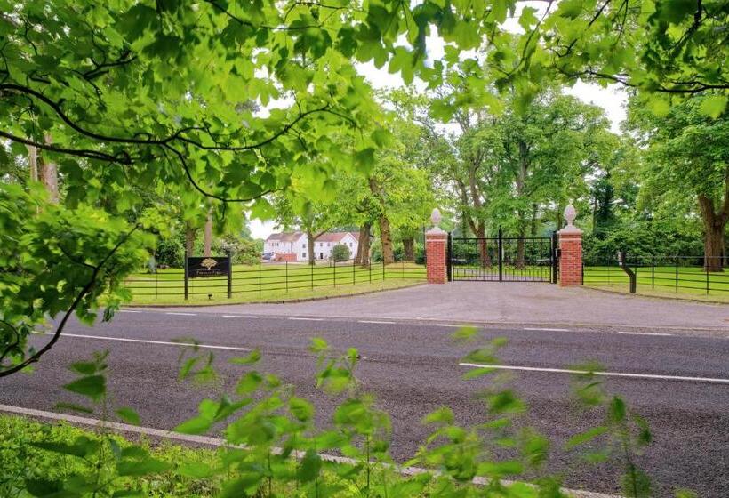 تختخواب و صبحانه Tyrrells Park